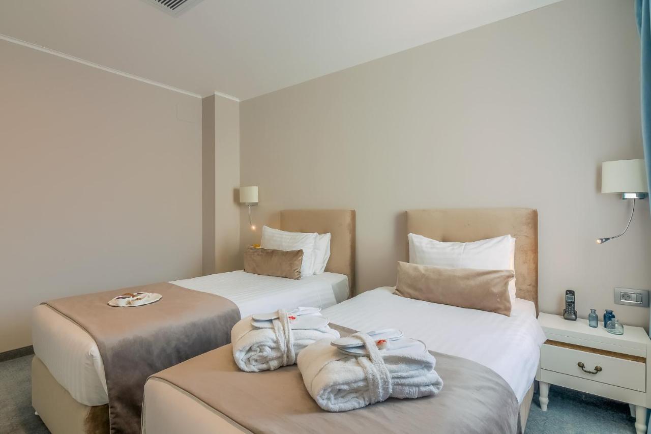 New Era Hotel Old Town Bucharest Parking With Fee Nearby Luaran gambar